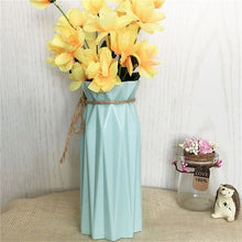 Load image into Gallery viewer, Origami Ceramic Vase