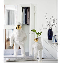 Load image into Gallery viewer, Astronaut Sculpture Statue
