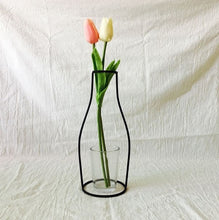 Load image into Gallery viewer, Retro Iron Line Flowers Vase