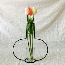 Load image into Gallery viewer, Retro Iron Line Flowers Vase