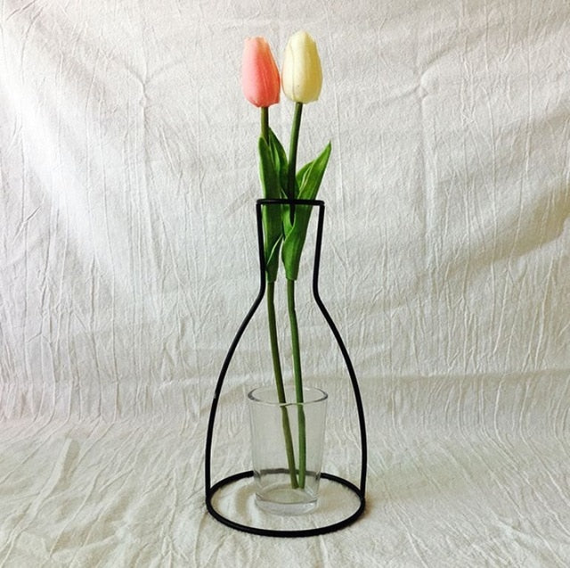 Retro Iron Line Flowers Vase