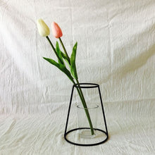 Load image into Gallery viewer, Retro Iron Line Flowers Vase